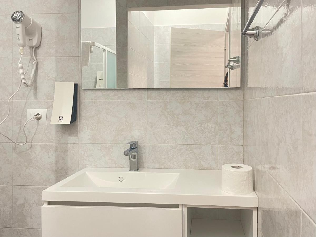 Nuovo Confortini Rooms Sunday Verona Eksteriør billede
